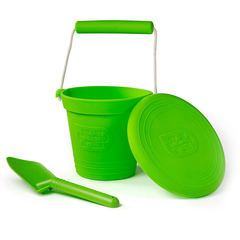 Bigjigs Toys 3 Silicone Beach Toys, Bucket, Flyer and Spade - Green