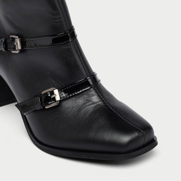 Zoe black leather boots close-up tip view