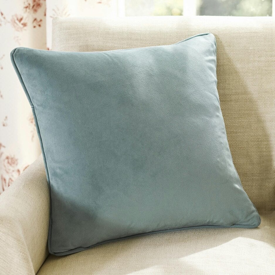 Scotts of Stow Speckled Floral Tapestry Cushion