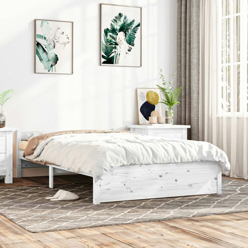 Berkfield Bed Frame White Solid Wood 140x200 cm
