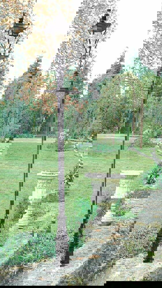IP23 1 Bulb Lamp Post Driveway Garden Outside Black LED E27 200W Loops