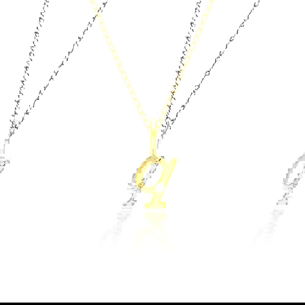 191P0788019 Alphabet Letter Q Diamond pendant in 9ct Yellow Gold Front