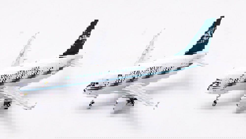 InFlight200 Pakistan International Airlines PIA Airbus A320-214 AP-BLA With Stand 1:200 Scale Inflight200 IF320PK0824