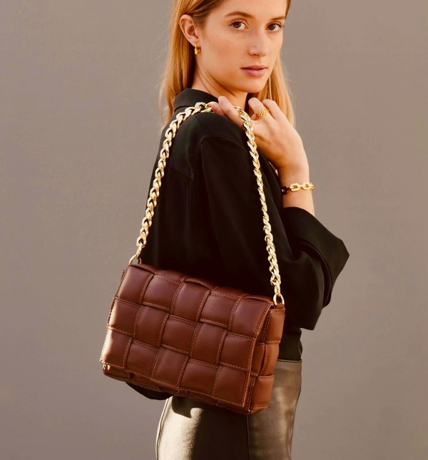 Apatchy London Padded Woven Leather Crossbody Bag With Gold Chain Strap - Chestnut