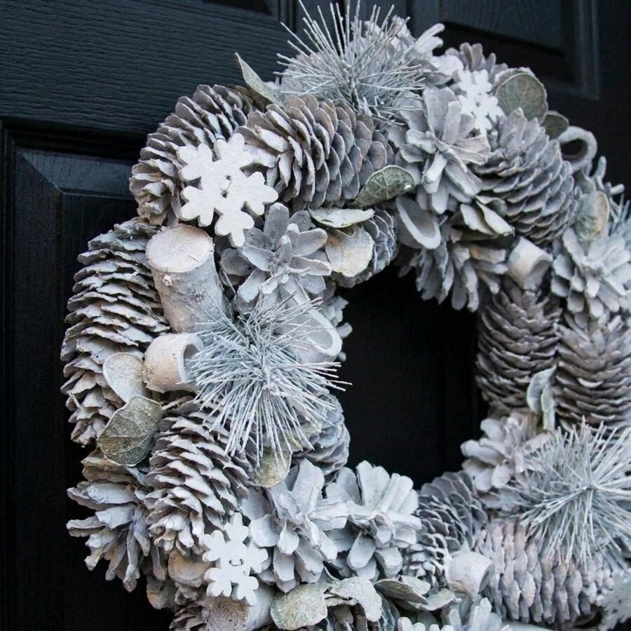 Garden Greatness Frosted Woodland Snowfall Wreath