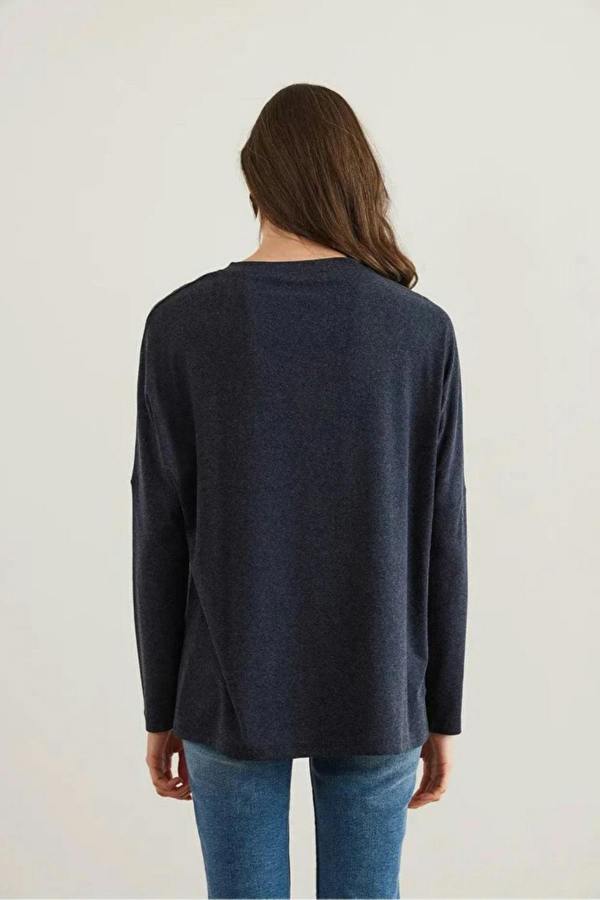 Hoxton Gal Crew Neck Batwing Wool Sweater