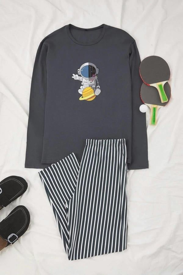 WOVCOR 2-Piece Cotton Long Sleeve Pajama Set with Astronaut Print and Stripe Detail