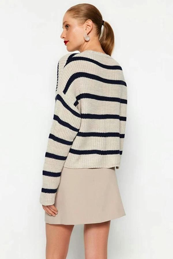 Hoxton Gal Cropped Basic Striped Oversized Knit Sweater