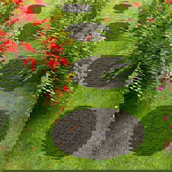 Nicoman Eco-Friendly Garden Stepping Stones - Scroll