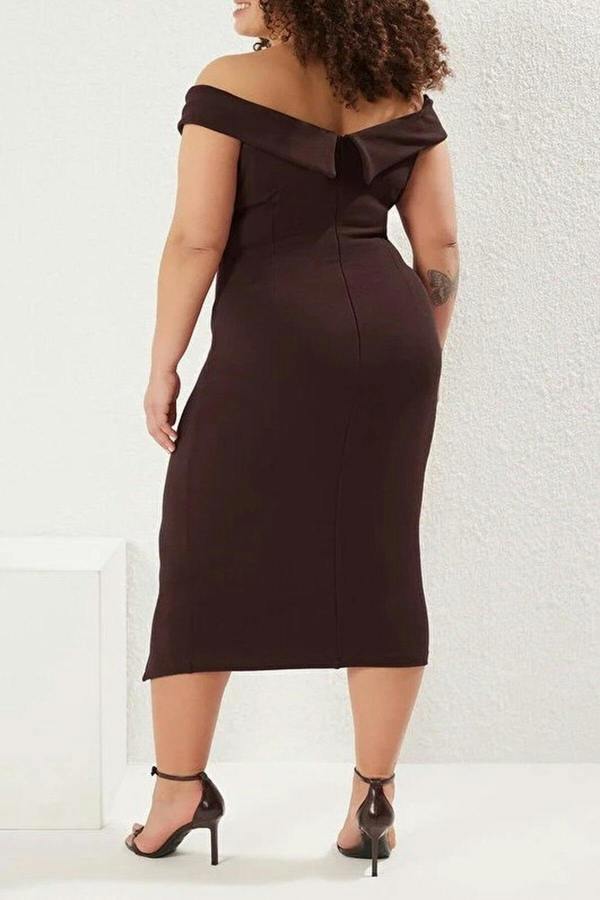 WOVCOR Body-Fitting Knitted Plus Size Dress with Gathering Detail