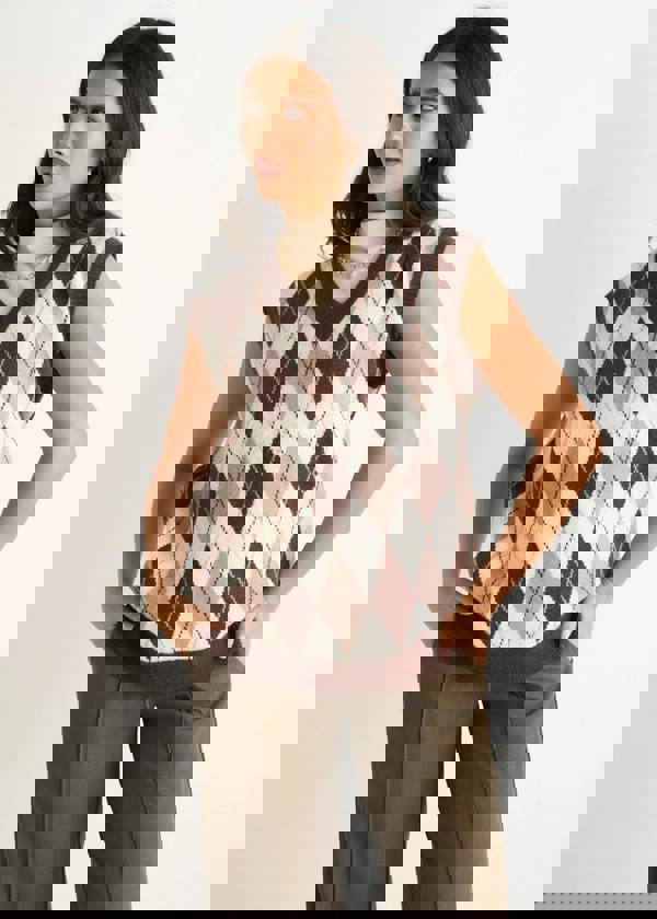 Gini London Chocolate Argyle Knit Vest Jumper