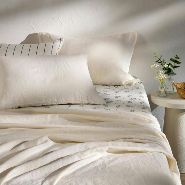 Soak&Sleep Chalky White French Linen Bed Set