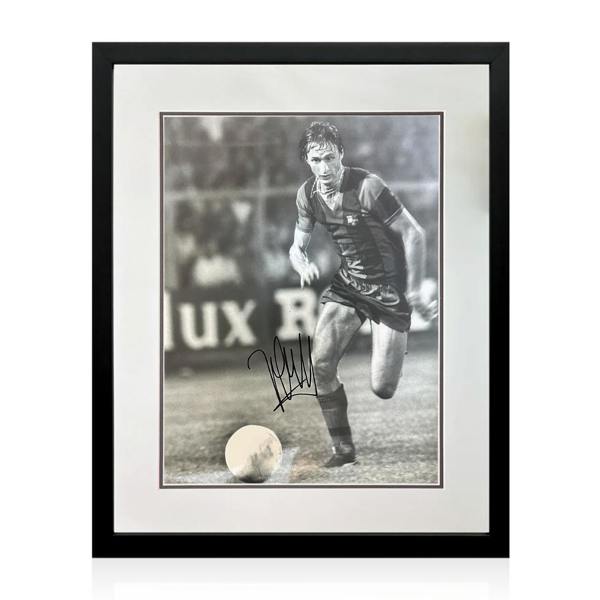 Johan Cruyff Signed FC Barcelona Photo Deluxe Mount Frame (AFTAL Authentication)