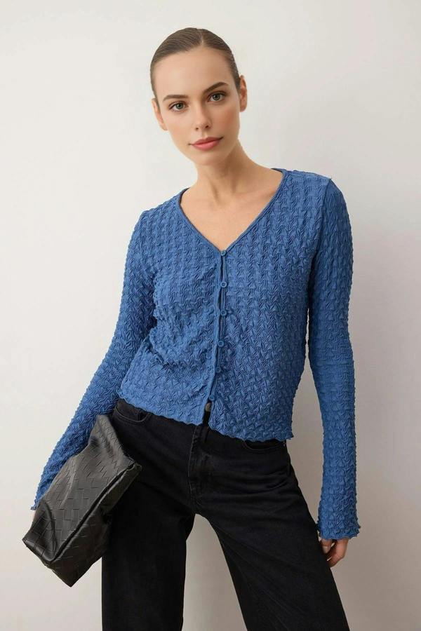 WOVCOR Textured Long Sleeve Stretchy Knit Blouse with Button Detail