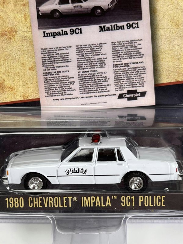 Greenlight 1980 Chevrolet Impala 9C1 Police White Vintage Ad Cars 1:64 39130E