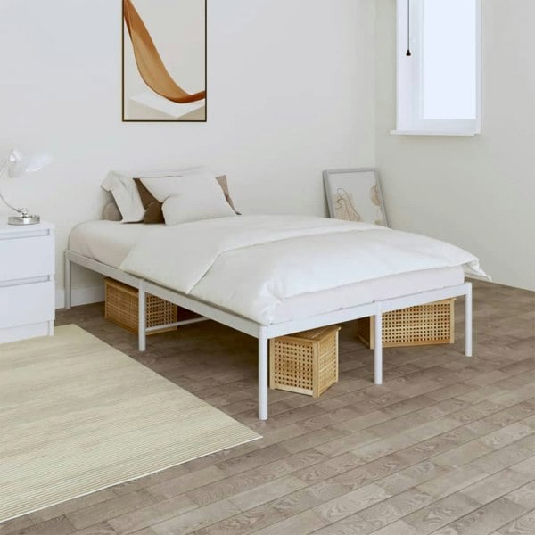 Berkfield Metal Bed Frame White 120x200 cm