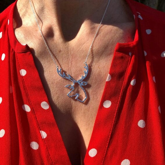 Reeves & Reeves Large Silver Stag Necklace