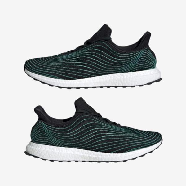 Adidas Sneakers   in  Black