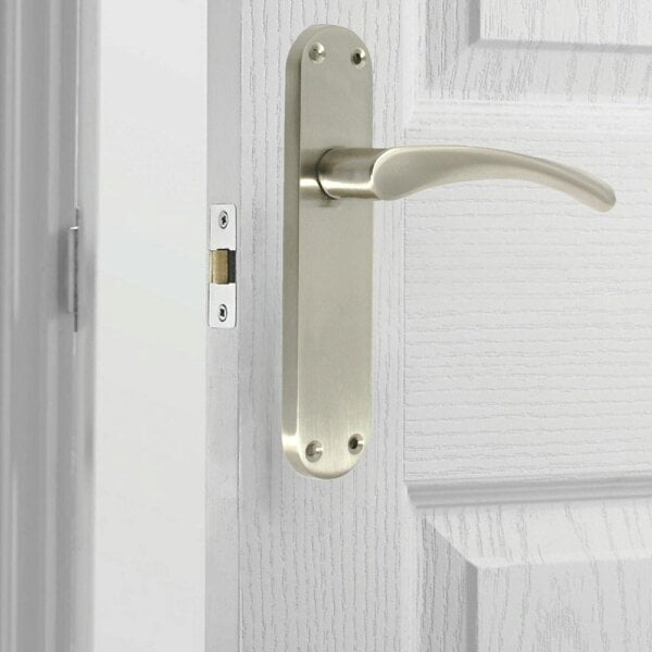 EDH Door Hardware Astrid Victorian Lever Latch Door Handles 180mm – Satin Finish – 1 Pair