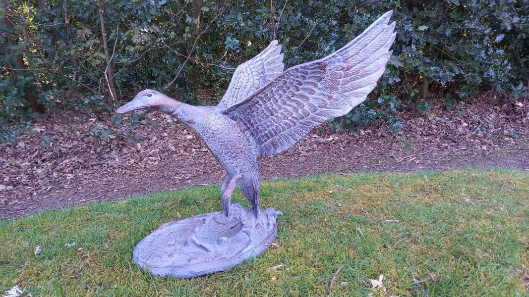 Inspirational Gifting Flying Duck Garden Sculpture Ornament Decor