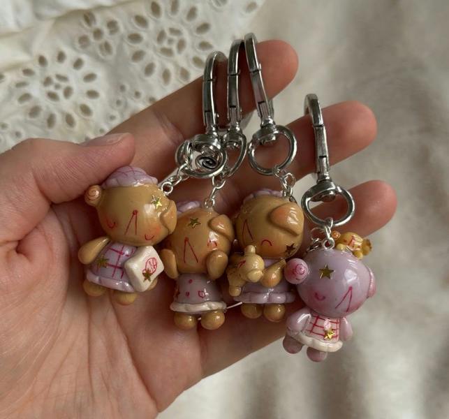 Lovedbymimii Sleepy Bear Keychains