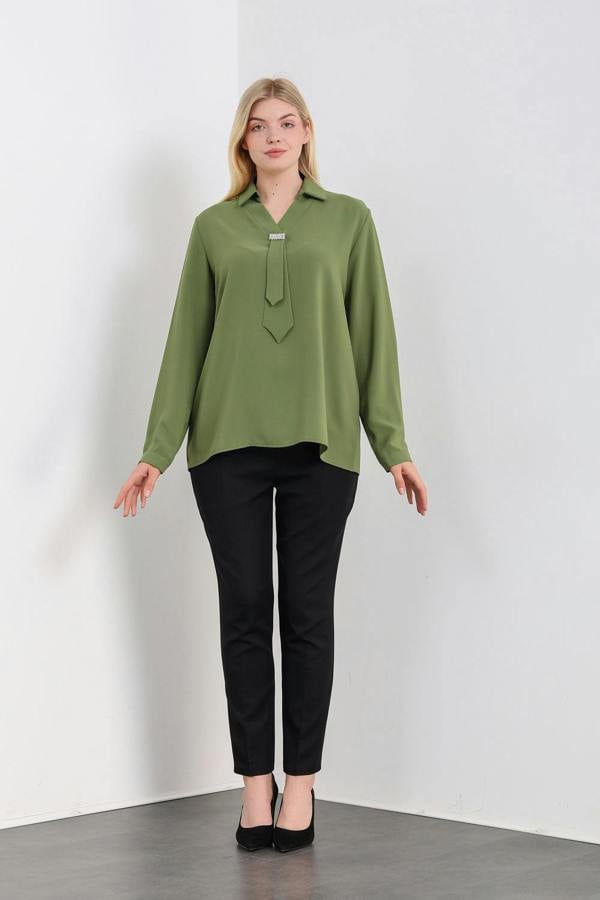 Hoxton Gal Oversized Long Sleeves Shirt Collar Blouse Top with Brooch Detail in Khaki
