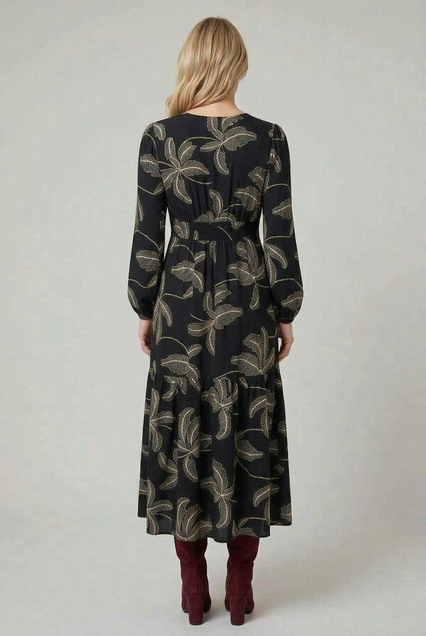 Izabel London Leaf Embroidered Long Sleeve Maxi Dress