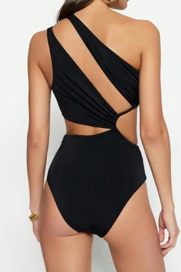 WOVCOR Tunnel-Style One-Shoulder Covered Regular Swimsuit
