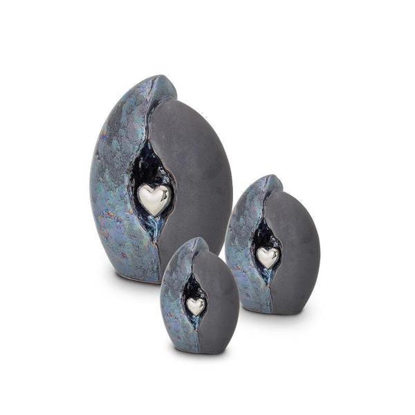 Memorials Direct Ceramic Urn (Graphite with Silver Heart)