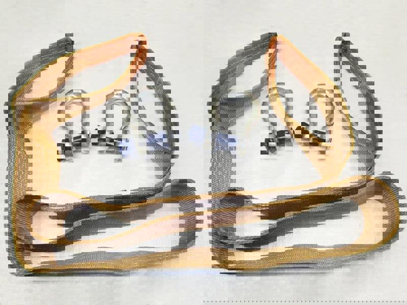 Heavy Duty Tow Strap 18 Ton 3 Metre with Shackles (18T 3M Recovery Towing Strop)