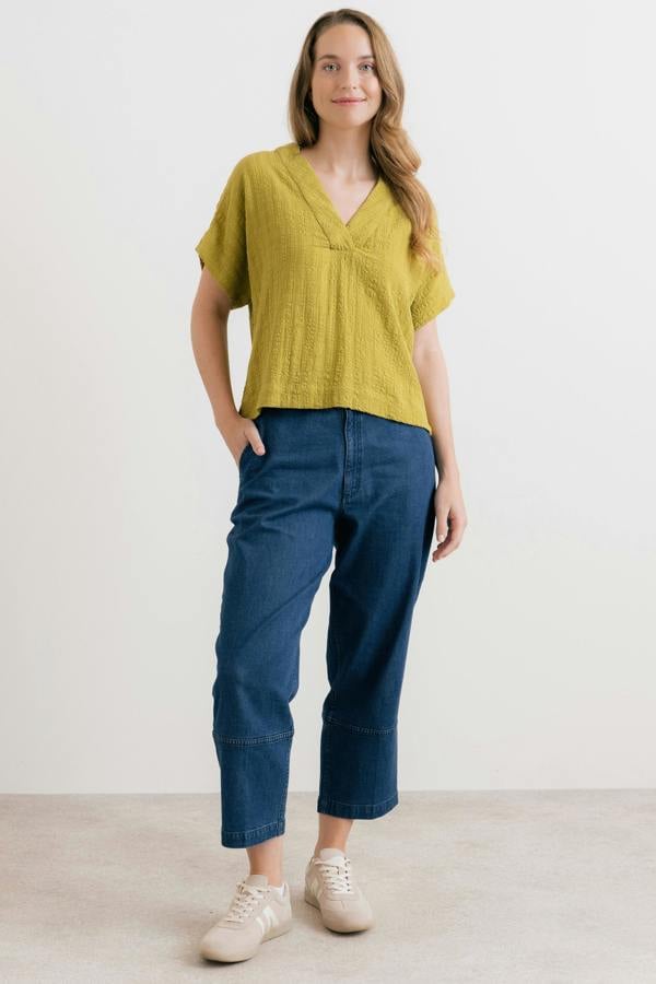 Lily & Me Orchard Textured Seersucker Shell Top Lime