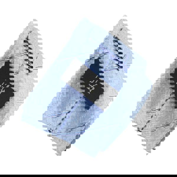 
Dunhill luxurious silk tie in a longtail logo with contrasting stripe pattern