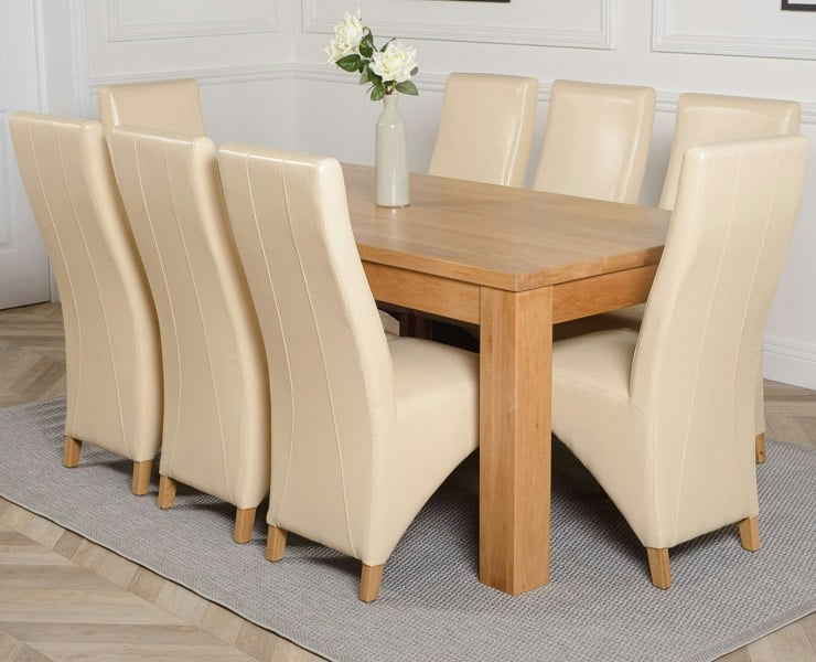 That's Furniture Dakota Large Oak Dining Table with Lola Leather Chairs