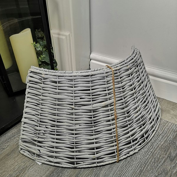 Samuel Alexander 48/70cm Samuel Alexander KD Willow Christmas Tree Skirt Wicker Rattan- Large Light Grey