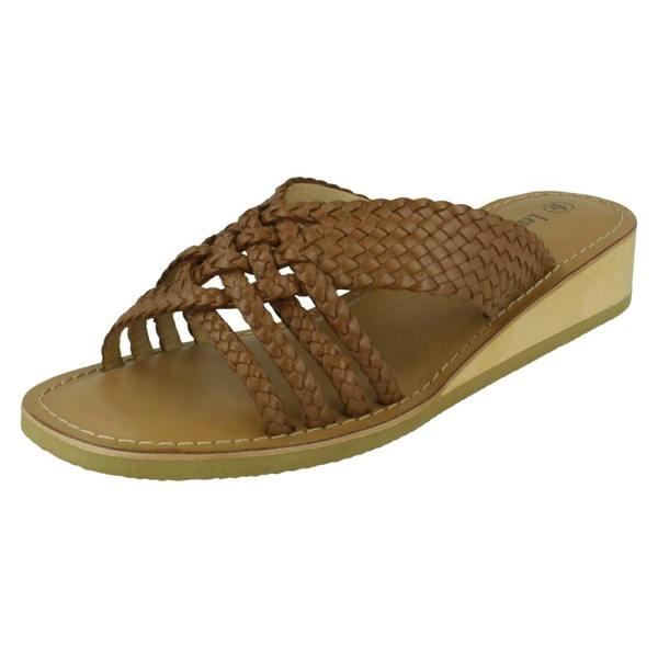 Leather Collection Ladies Leather Collection Low Wedge Platform Sandals F00422