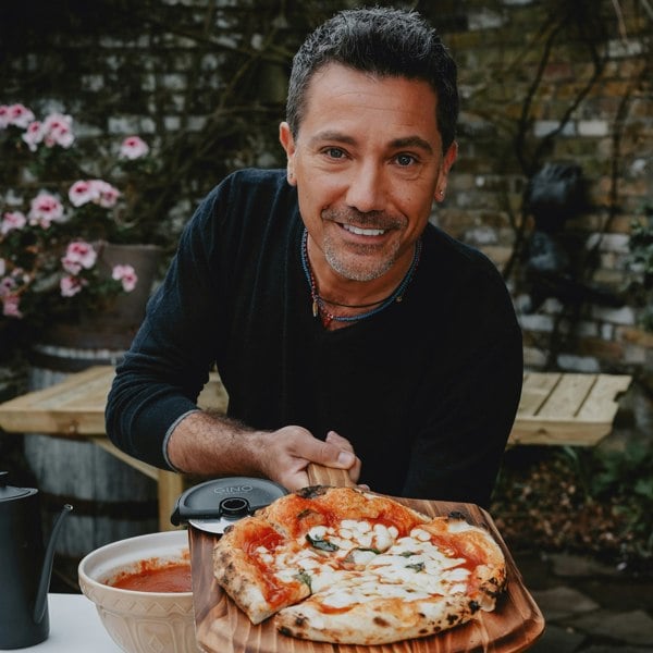 Gino D'Acampo Vesuvio - 14" Gas Fired Pizza Oven