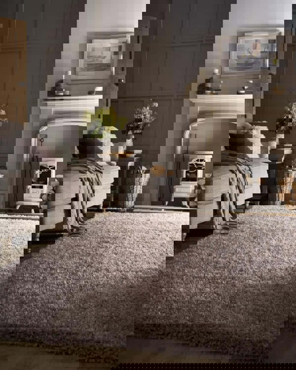 Chicago Latte Shaggy Rug | Stylish Comfort for Your Home