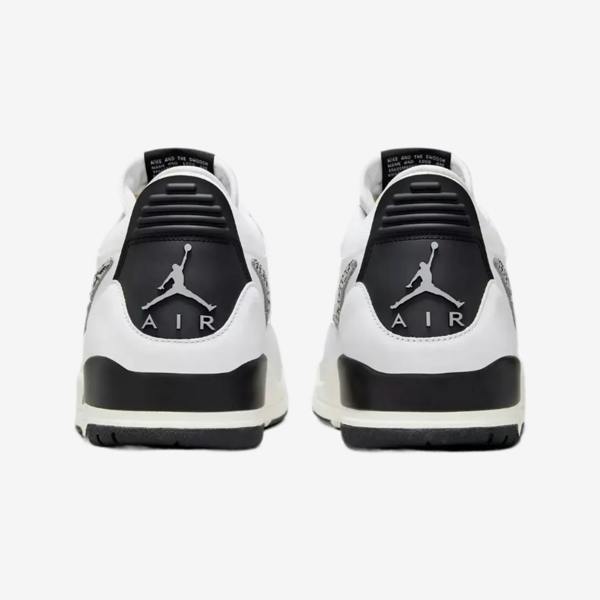 Nike CD7069-110 Sneakers   in  White