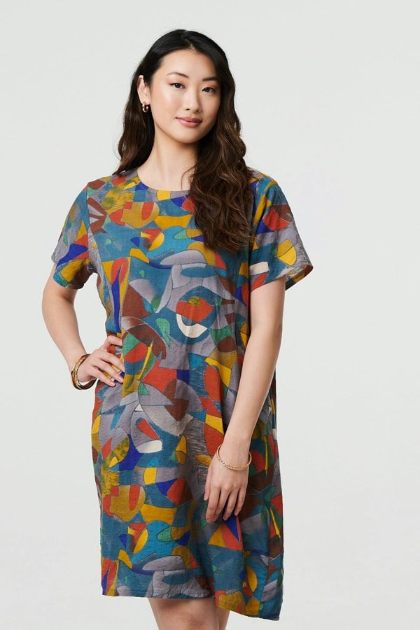 Silver | Abstract Short Sleeve Short Shift Dress
