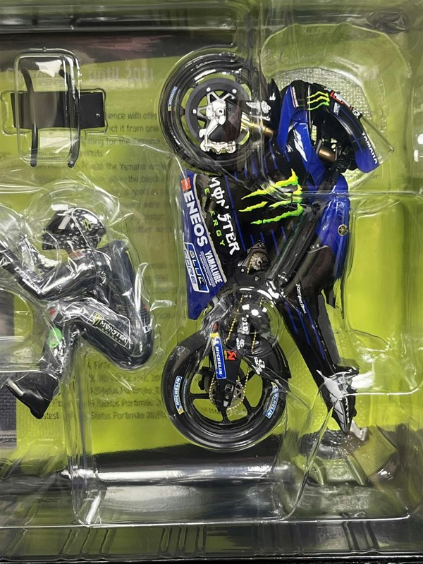 Minichamps Valentino Rossi and Lewis Hamilton Yamaha YZR Valencia 2019 1:12 Minichamps 122194446