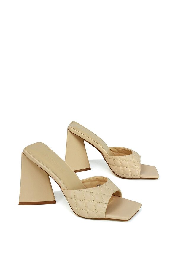 XY LONDON Quilted Square Toe Sculptured Flared High Heels