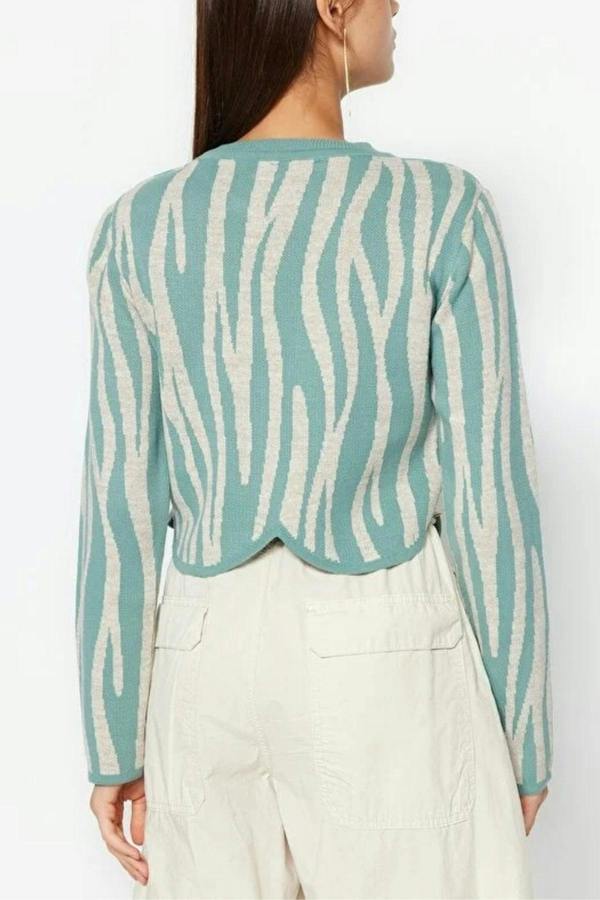 WOVCOR Crop Zebra Print Color Block Knit Sweater