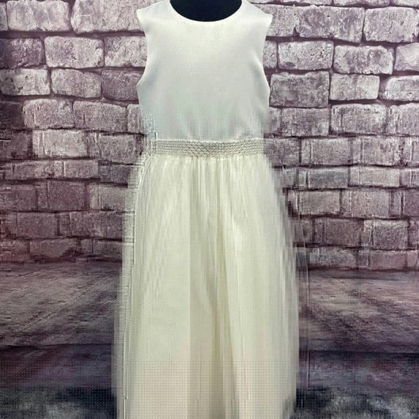 Harper dress detailing