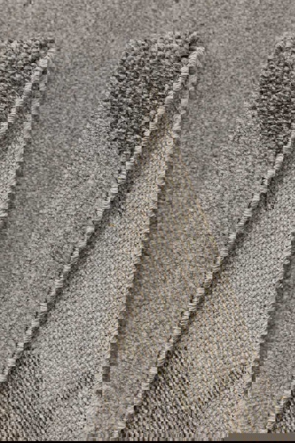 Newport Leaf Rug – Hand-Carved Floral Design