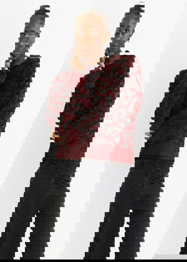 Gini London Burgundy Contrast Piping Animal Knit Jumper