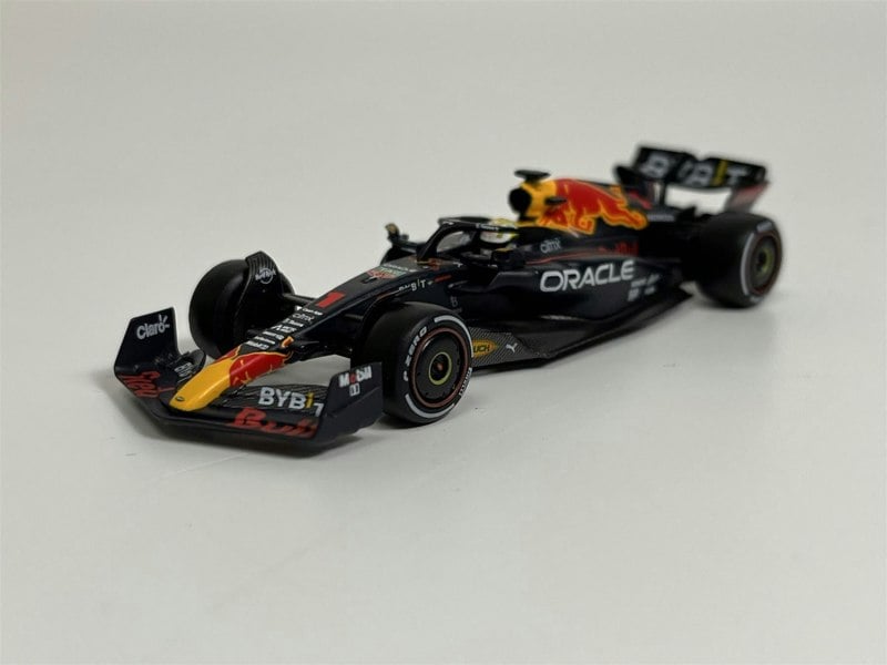 Mini GT Max Verstappen Red Bull RB18 #1 2022 Abu Dhabi GP Winner 1:64 Mini GT MGT00520L