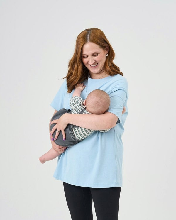 Pretty Mama Everyday Oversized Breastfeeding Tshirt - Light Blue