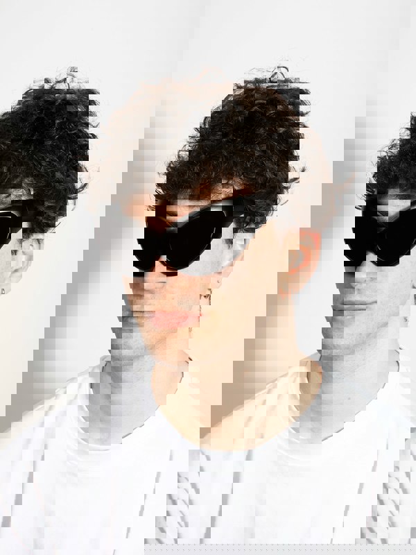 SVNX Ultra Curved Wrap Around Sunglasses in Black