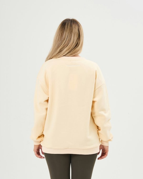 Pretty Mama Essential Oversized Breastfeeding Sweatshirt - Buttermilk