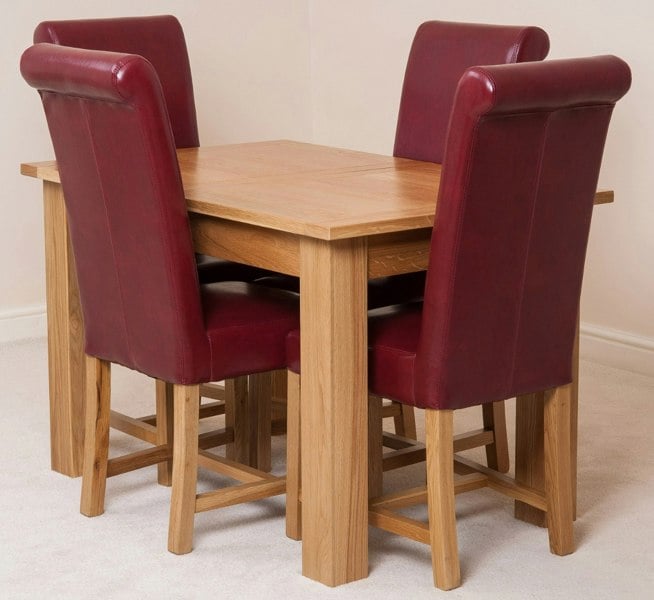 That's Furniture Hampton Small Oak Extending Dining Table with Washington Leather Chairs